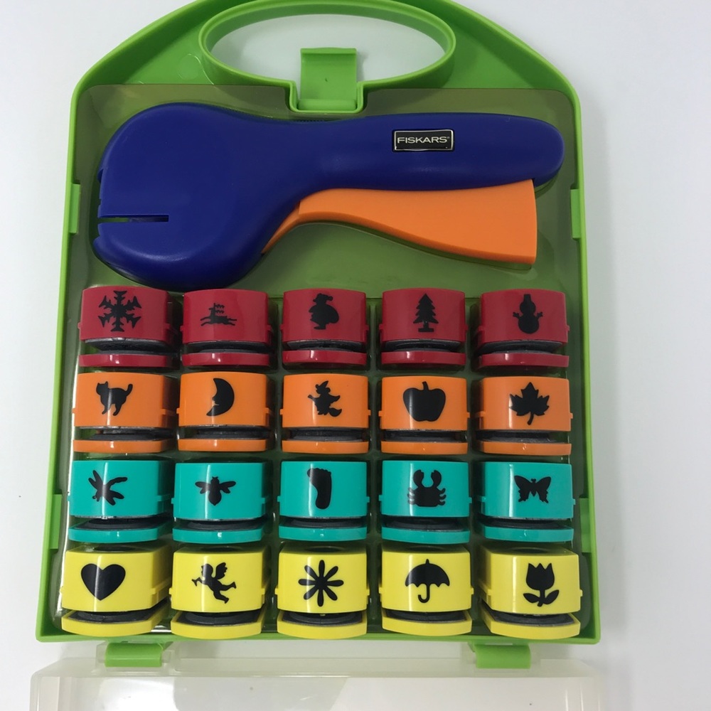 Martha Disney like 🏰 Castle stencil Bonus punch set
